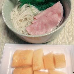 吃货主播吃哈密瓜视频,吃货主播带你领略瓜果盛宴